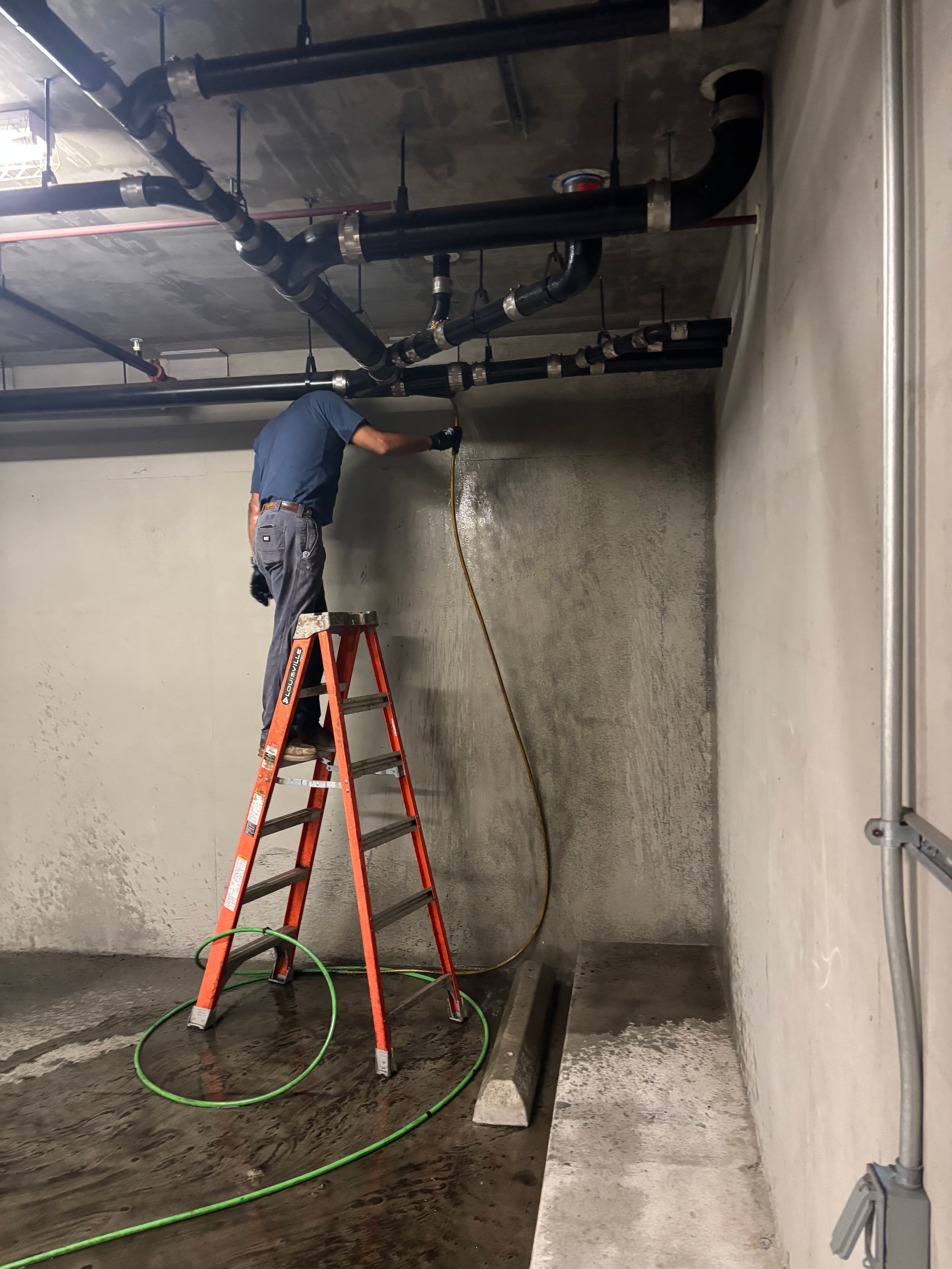 Project Hydro Scrubbing Cast Iron Drain Lines at an Oceanside Condo Complex image